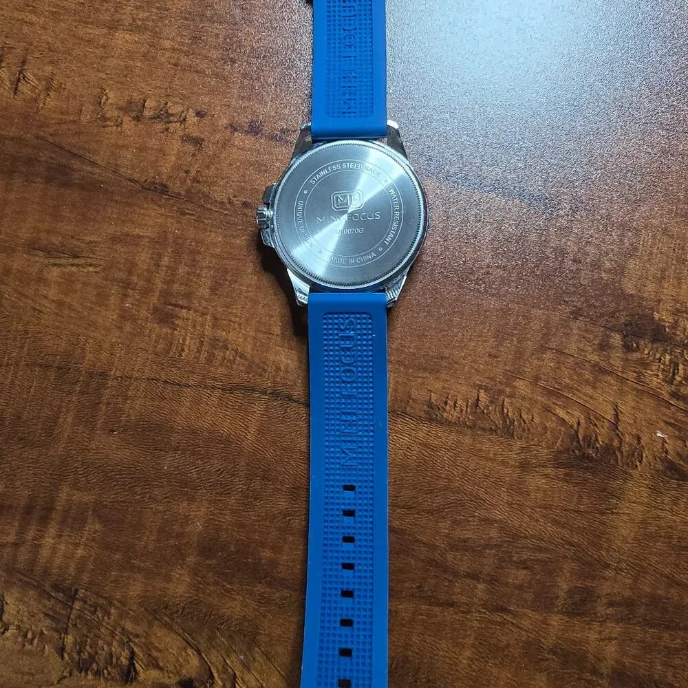 Mini Focus Quartz Watch - Picture 4 of 4